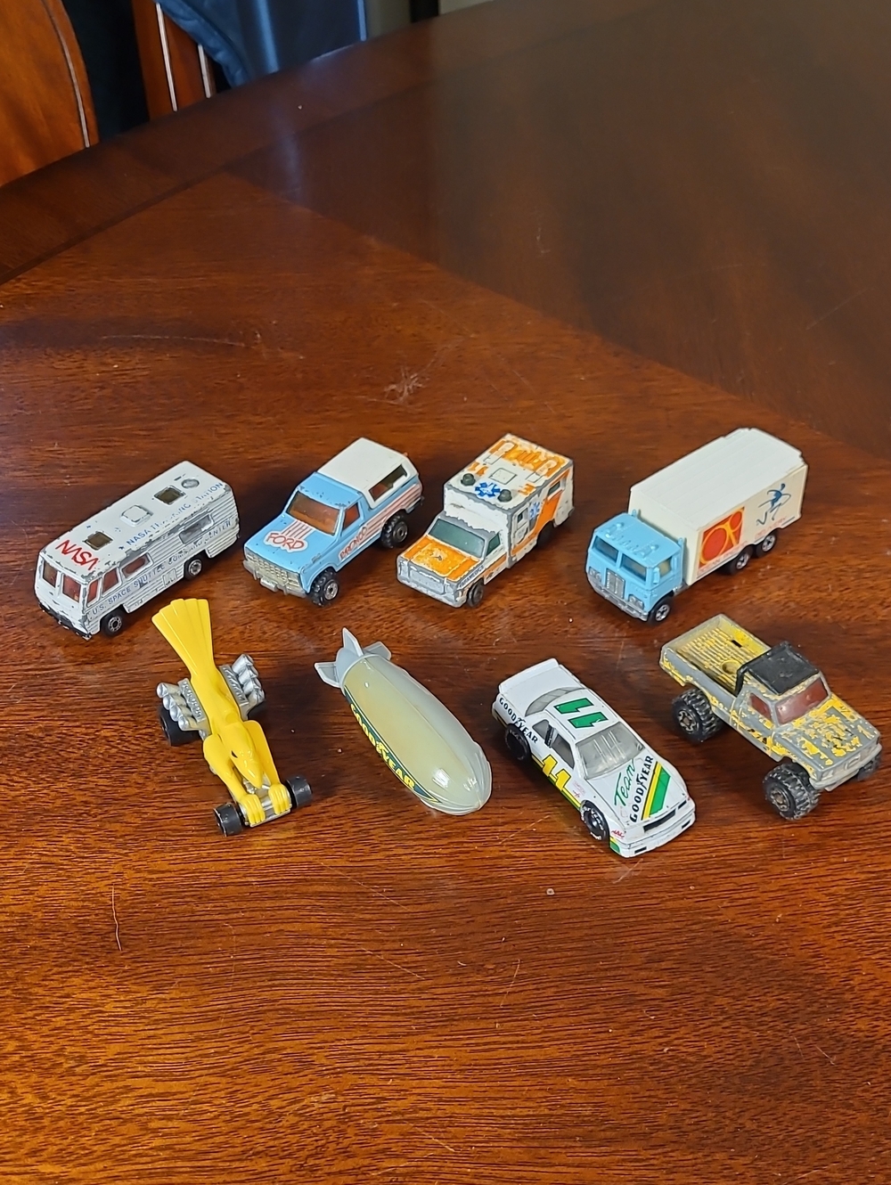 Vtg Hot Wheels & Matchbox 8 Car Lot 70s 80s Vans Trucks Racer